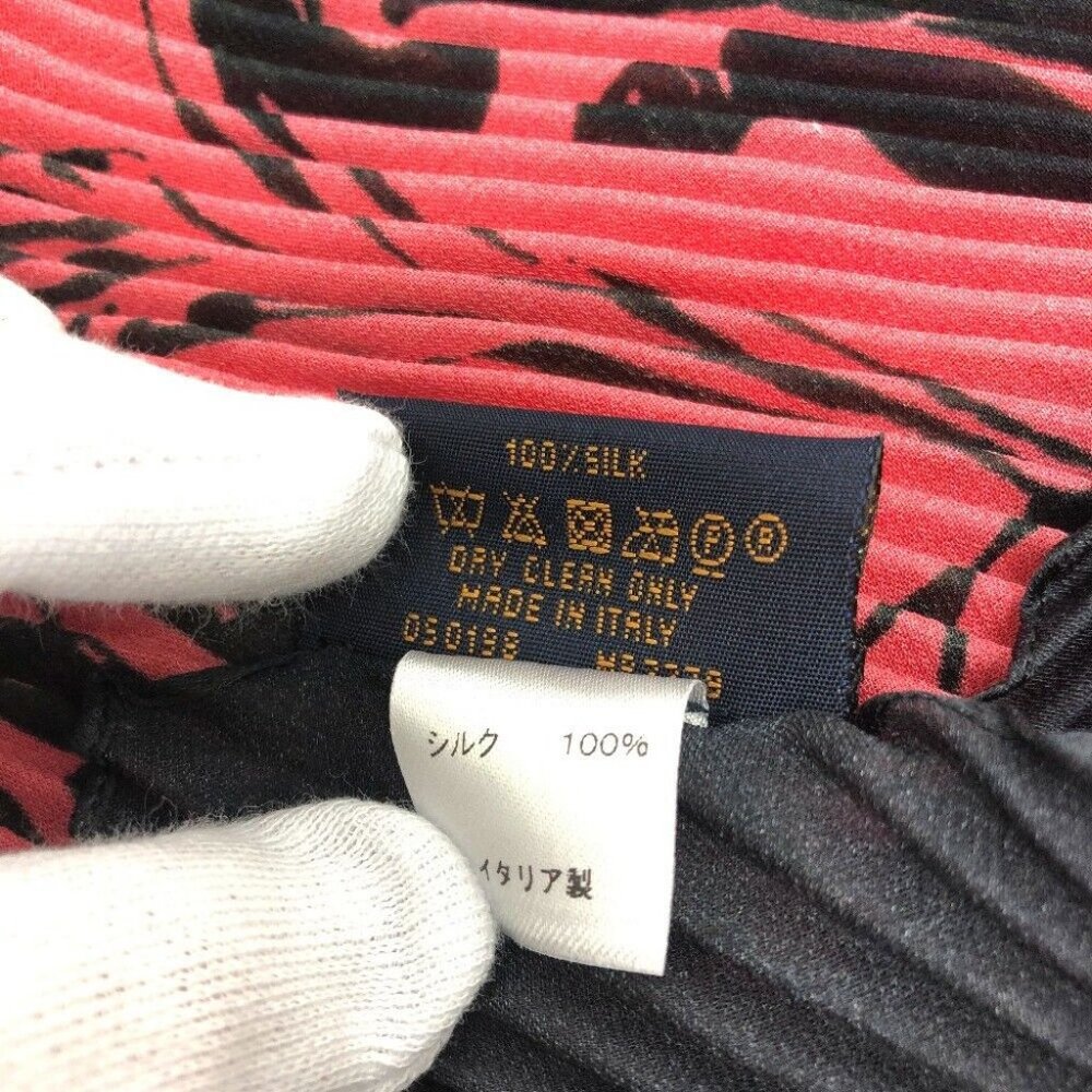 LOUIS VUITTON Floral stamp Giant Pleated Scarf silk Black - Picture 8 of 12